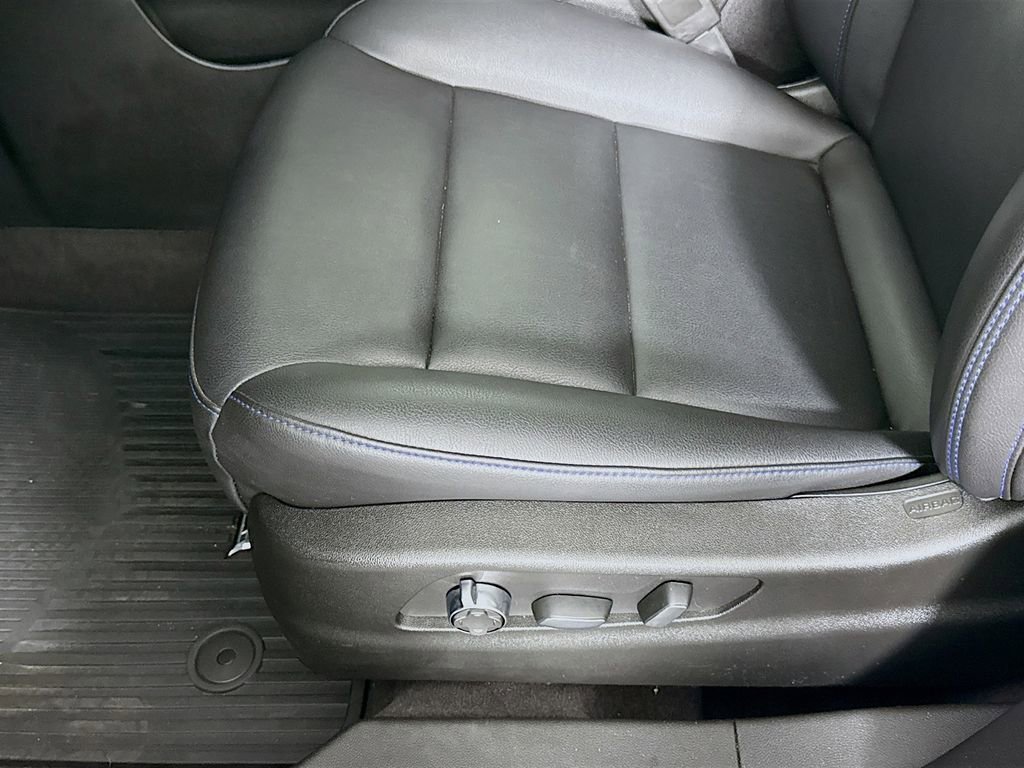 Used 2024 Crystal White Tricoat Cadillac Sport image 18