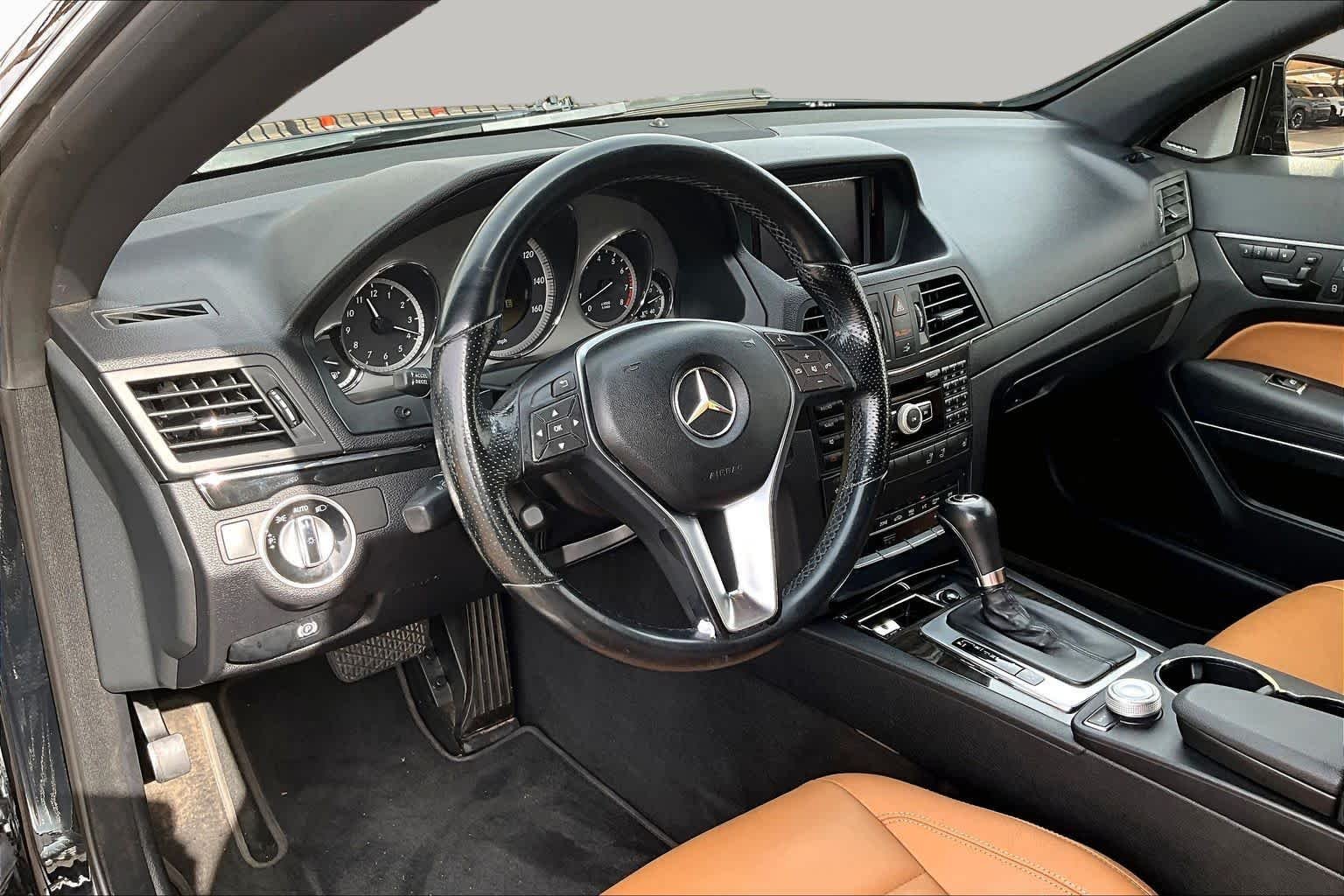 Used 2012  Mercedes-Benz E 350 image 17