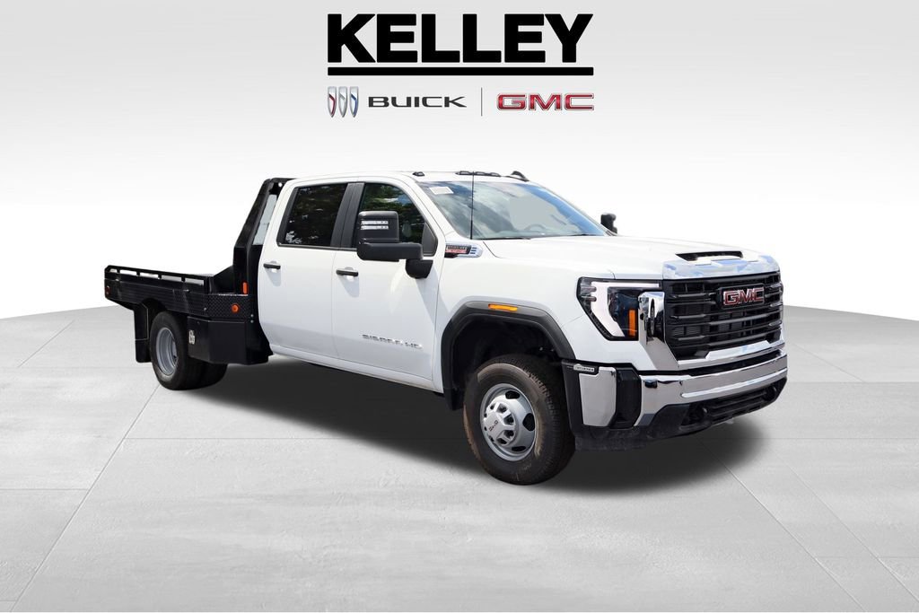 2026 GMC Sierra 4WD Crew Cab Chassis Pro's photo