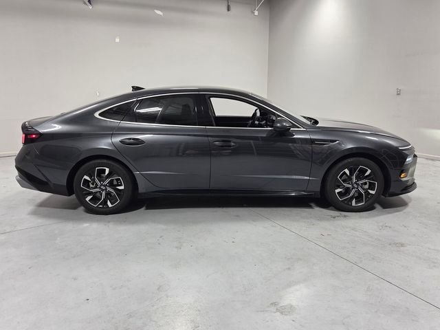 Used 2024 Gray Hyundai SEL image 14