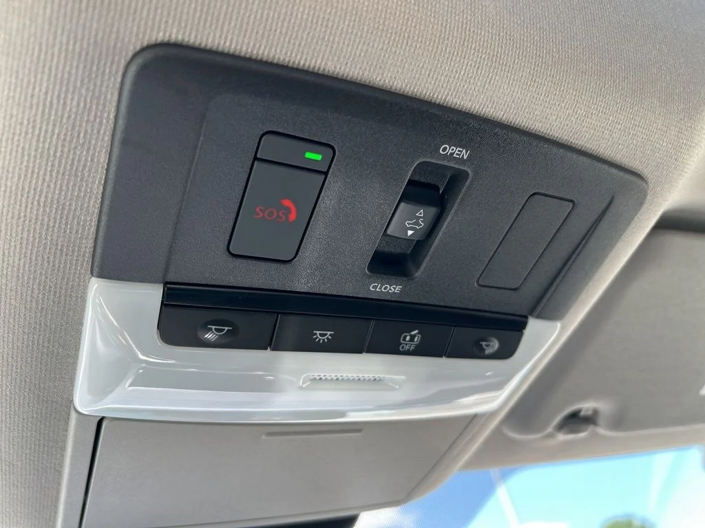 2025 Nissan Sentra SR - Photo 40