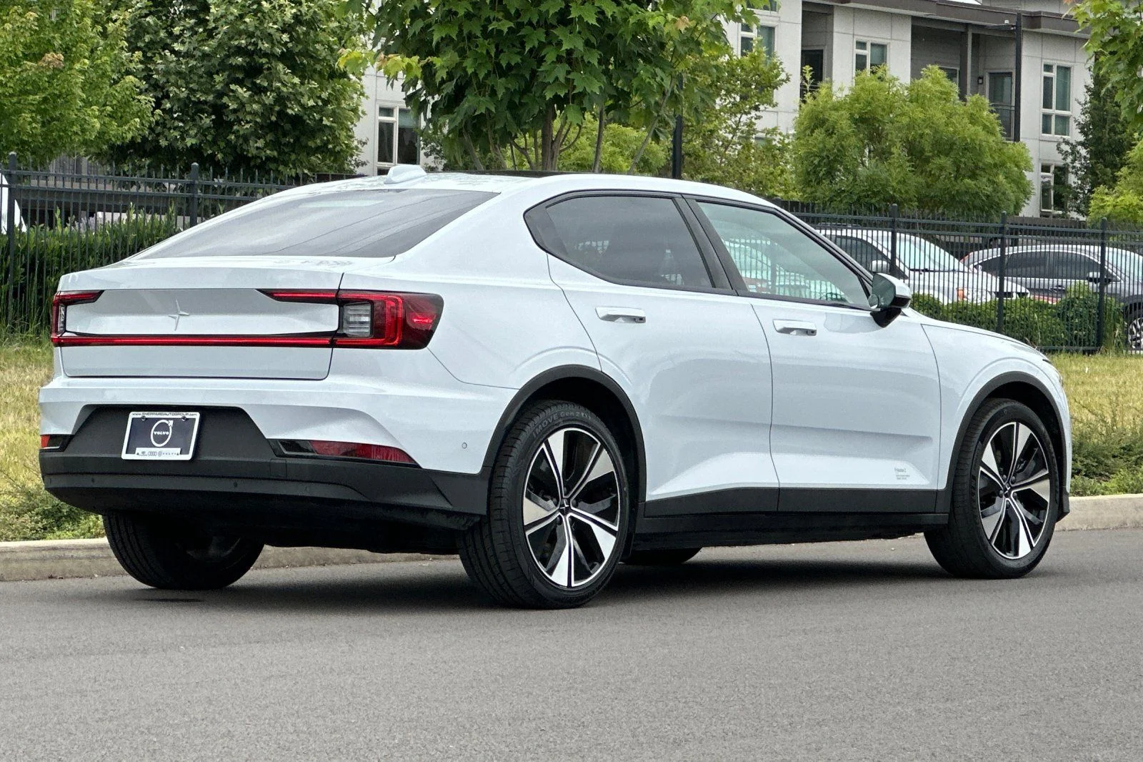 Used 2023  Polestar Long Range Dual Motor image 3