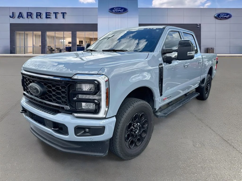 Used 2025 Gray Ford Lariat image 2