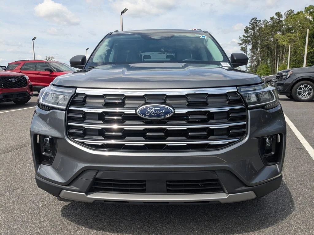 New 2026 Carbonized Gray Metallic Ford Active image 8