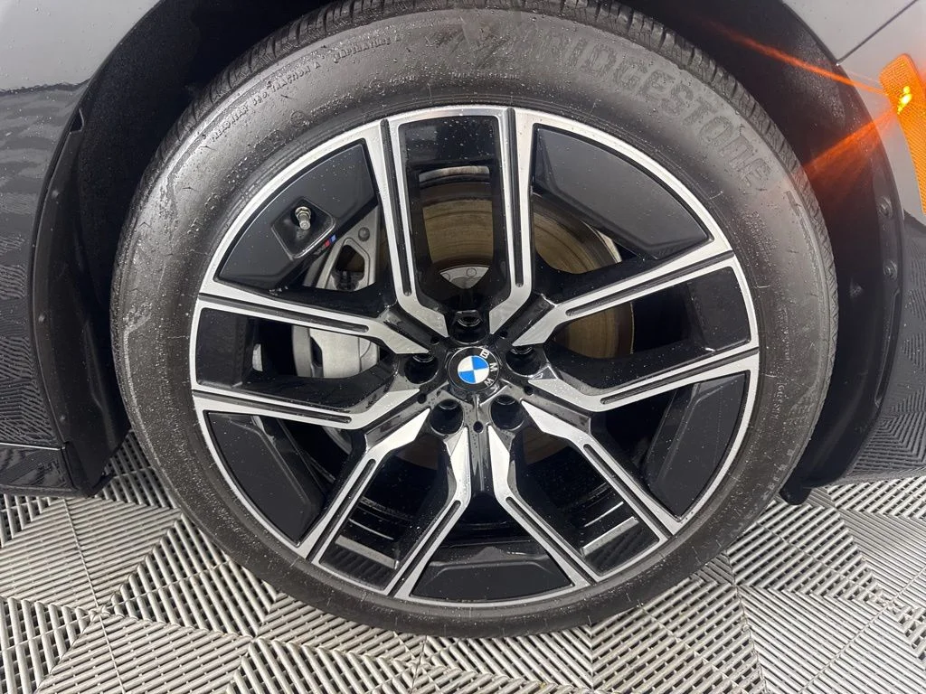 Used 2025 Black Sapphire Metallic BMW 740i xDrive image 13