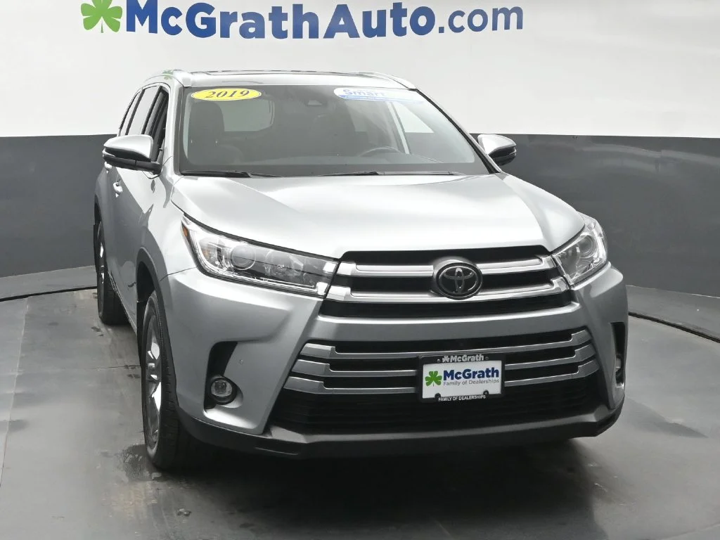Used 2019 Silver Toyota Limited Platinum image 5