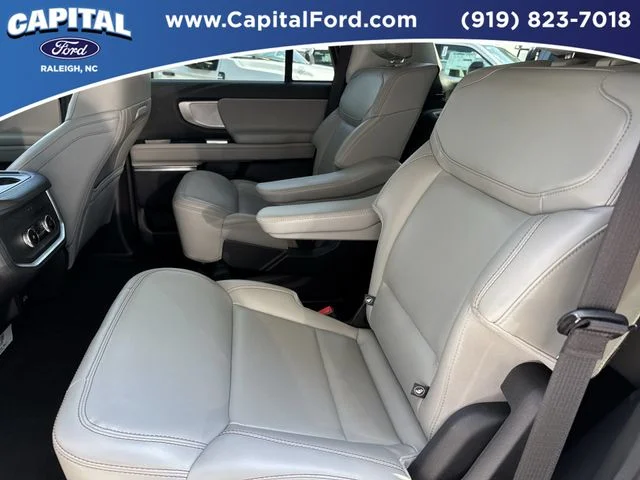 Used 2025 White Ford Active image 18