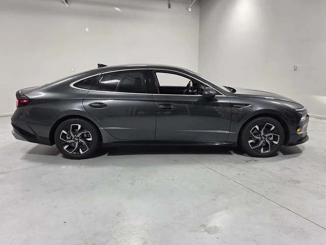 Used 2024 Gray Hyundai SEL image 14