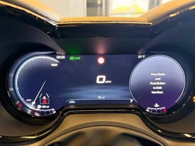 Used 2026 Verde Monza Alfa Romeo Base image 18