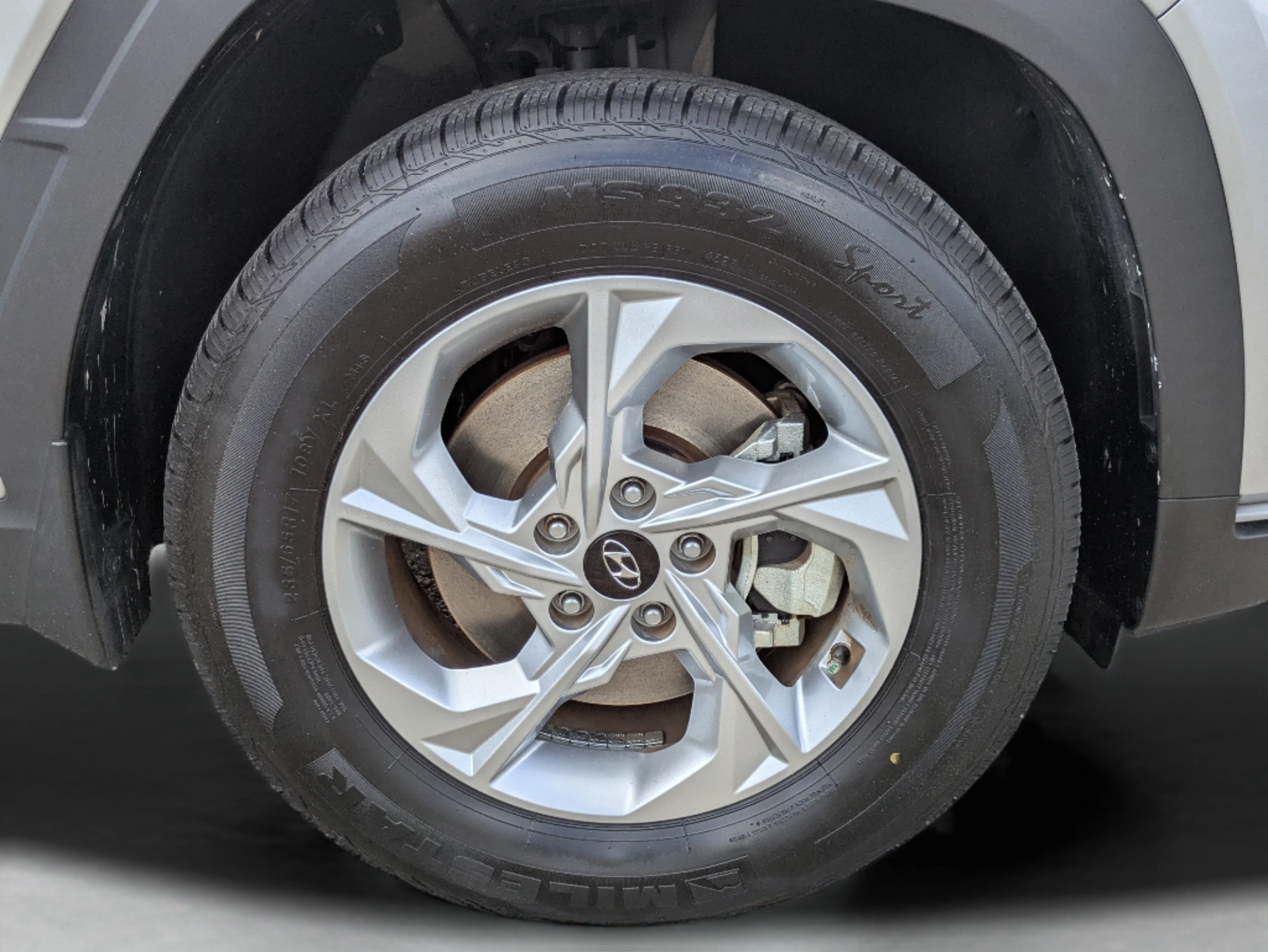 Used 2022 Shimmering Silver Hyundai SEL image 10