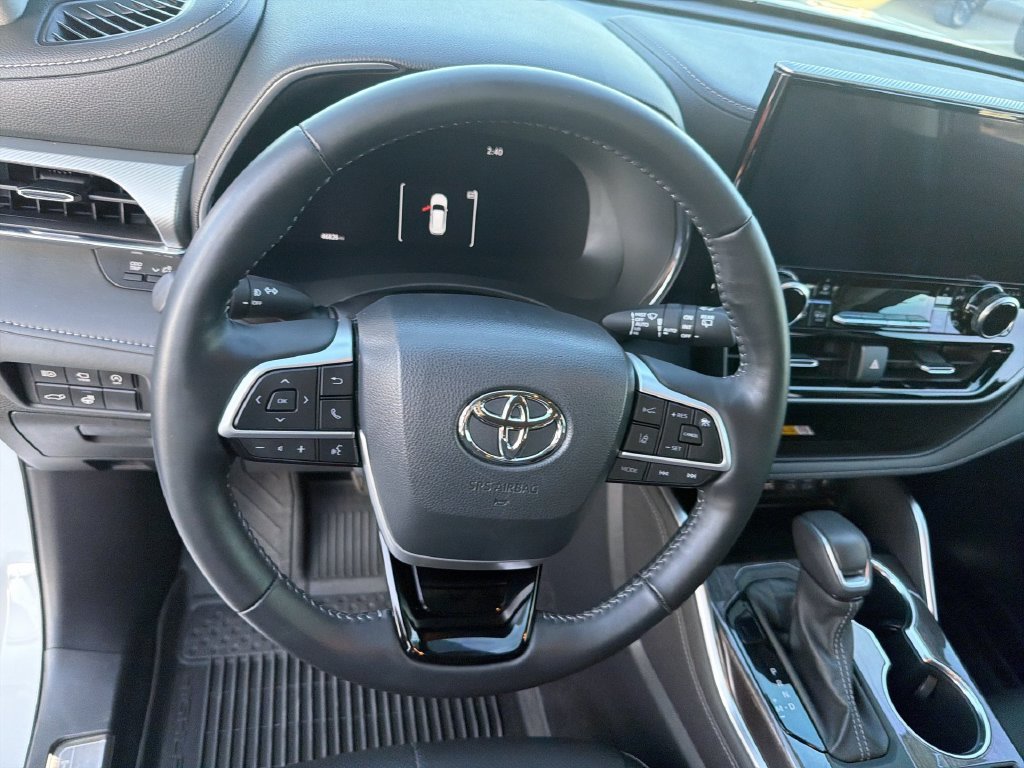 Used 2024 Beige Toyota Platinum image 16