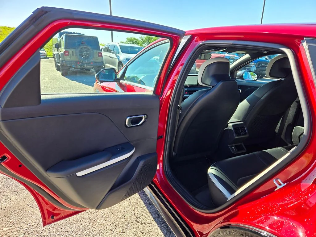 Used 2025 Red Kia GT-Line Turbo image 27