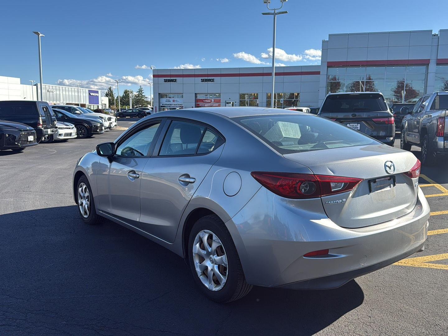 Used 2015 Liquid Silver Metallic Mazda i Sport image 5