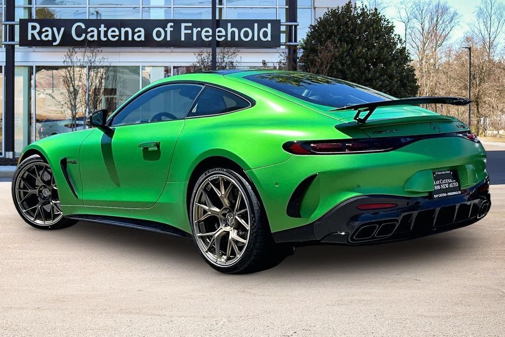 New 2026 MANUFAKTUR green hell magno Mercedes-Benz AMG® GT 63 PRO Coupe image 17