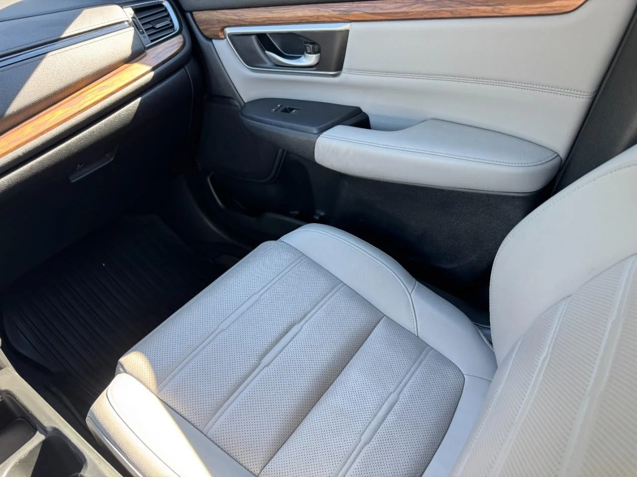 Used 2022 Red Honda EX-L image 16