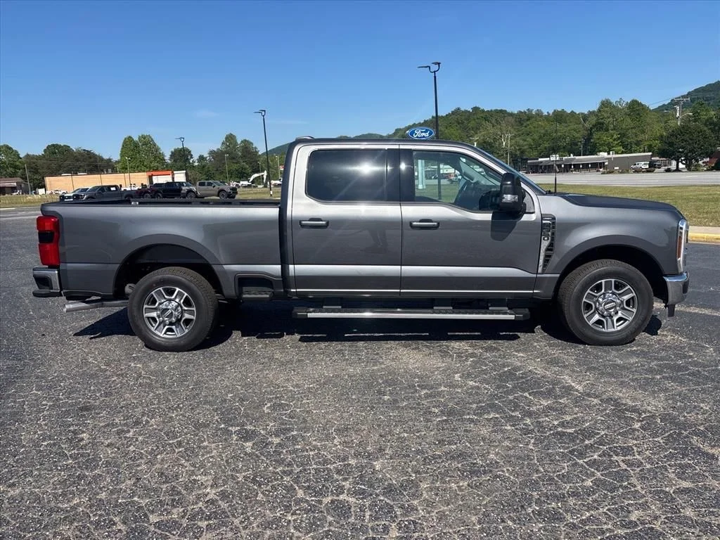 2026 Ford F-350 Super Duty XL - Photo 9