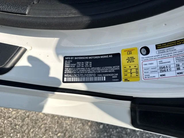 Used 2013 White BMW sDrive28i image 30