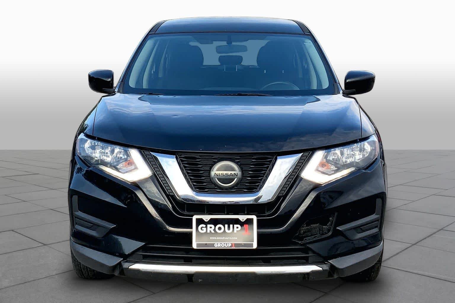 Used 2018 Magnetic Black Nissan S image 4
