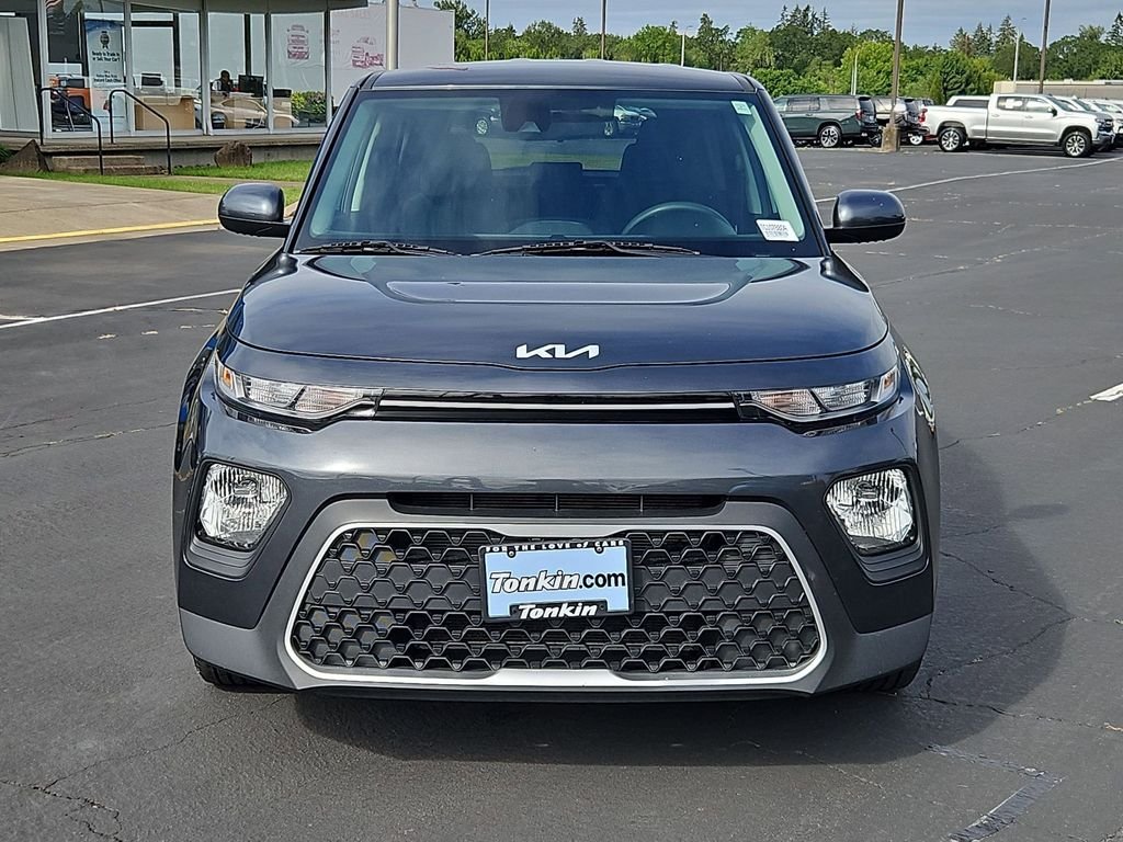 Used 2022 Gravity Gray Kia LX image 8