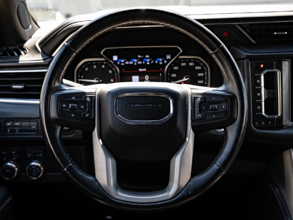 Used 2021 Onyx Black GMC Denali image 43