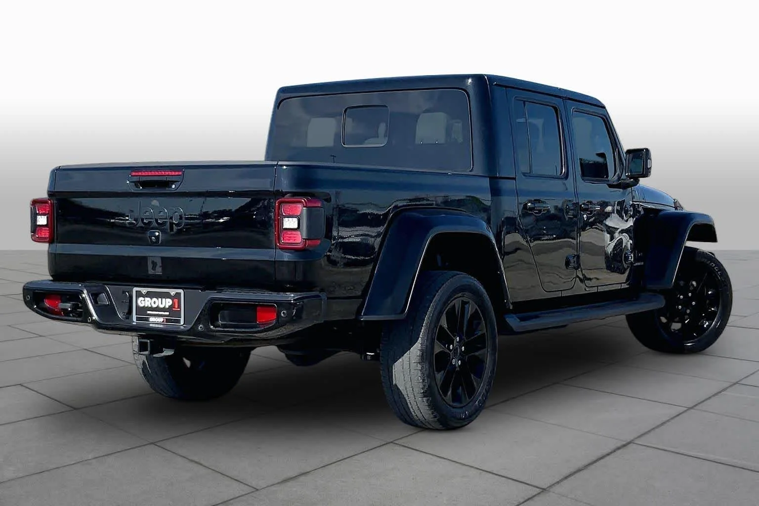 Used 2022 Black Clear Coat Jeep High Altitude image 13