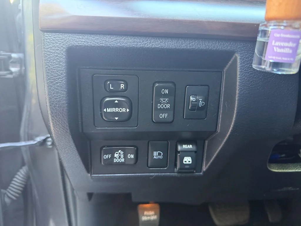 Used 2018 Magnetic Gray Metallic Toyota Limited image 14