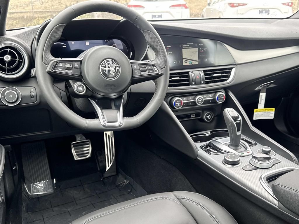 2026 Alfa Romeo Giulia Base - Photo 6