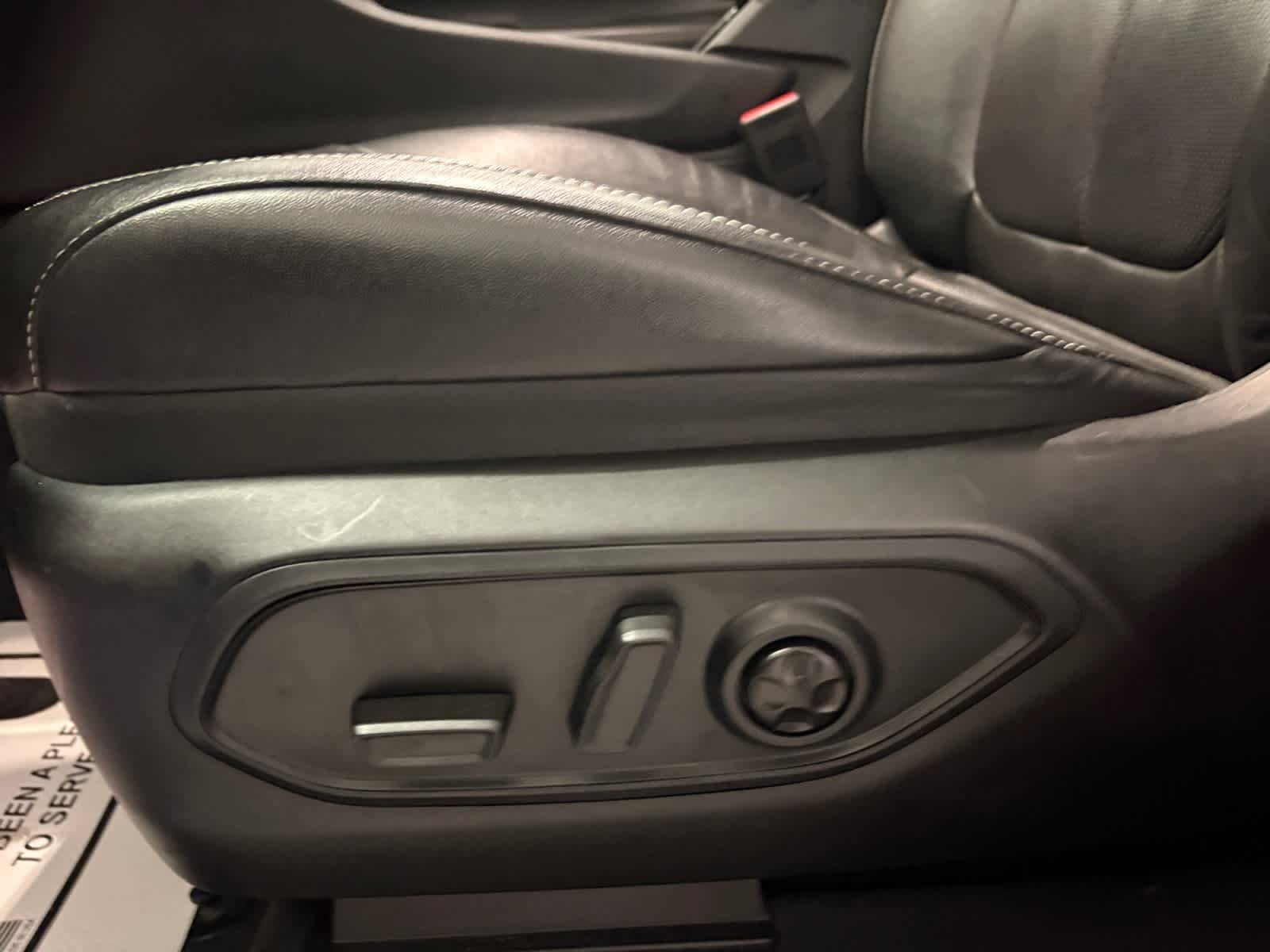 Used 2023 Bright White Jeep Limited image 22