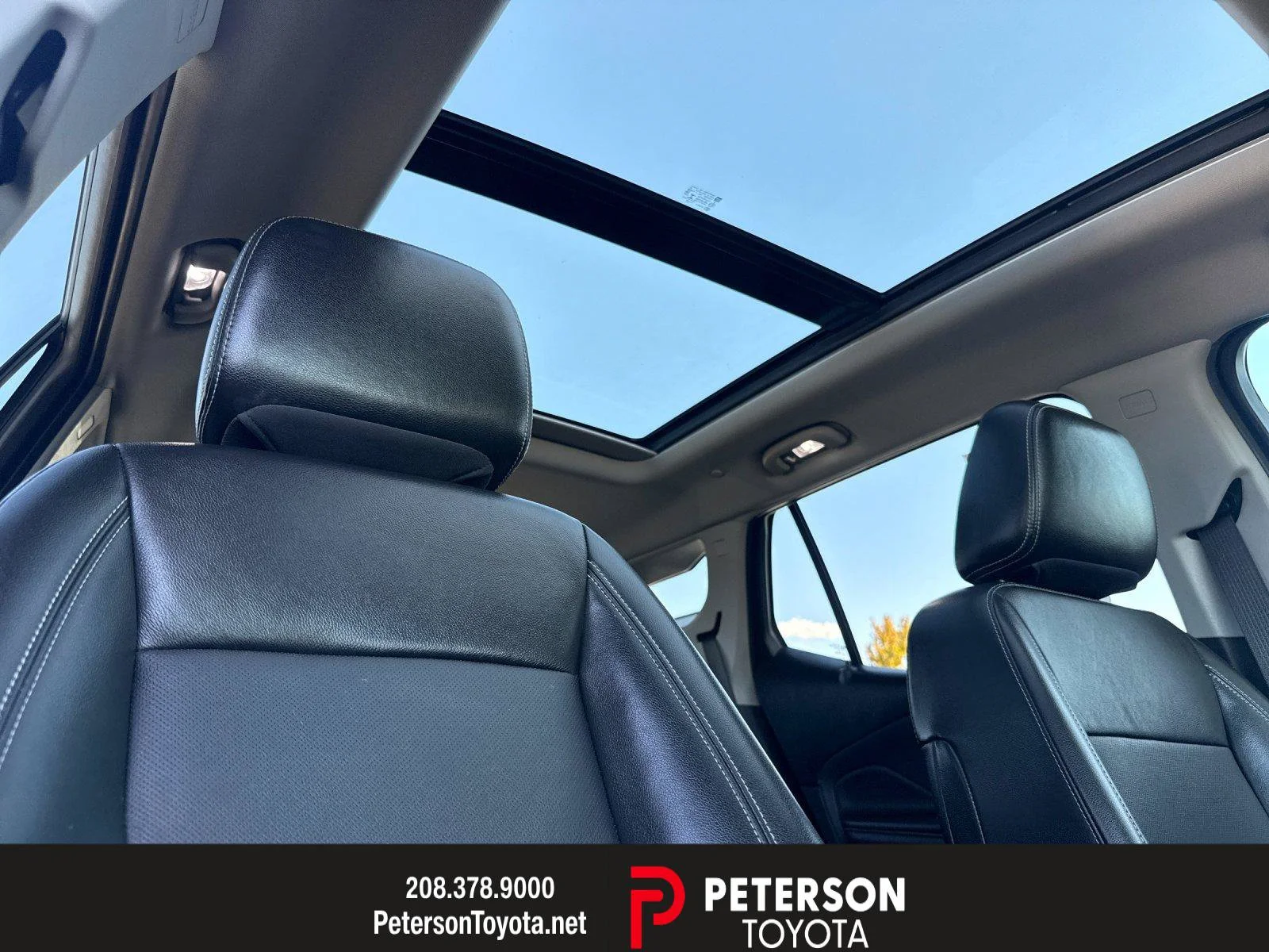 Used 2022 Black GMC SLT image 16