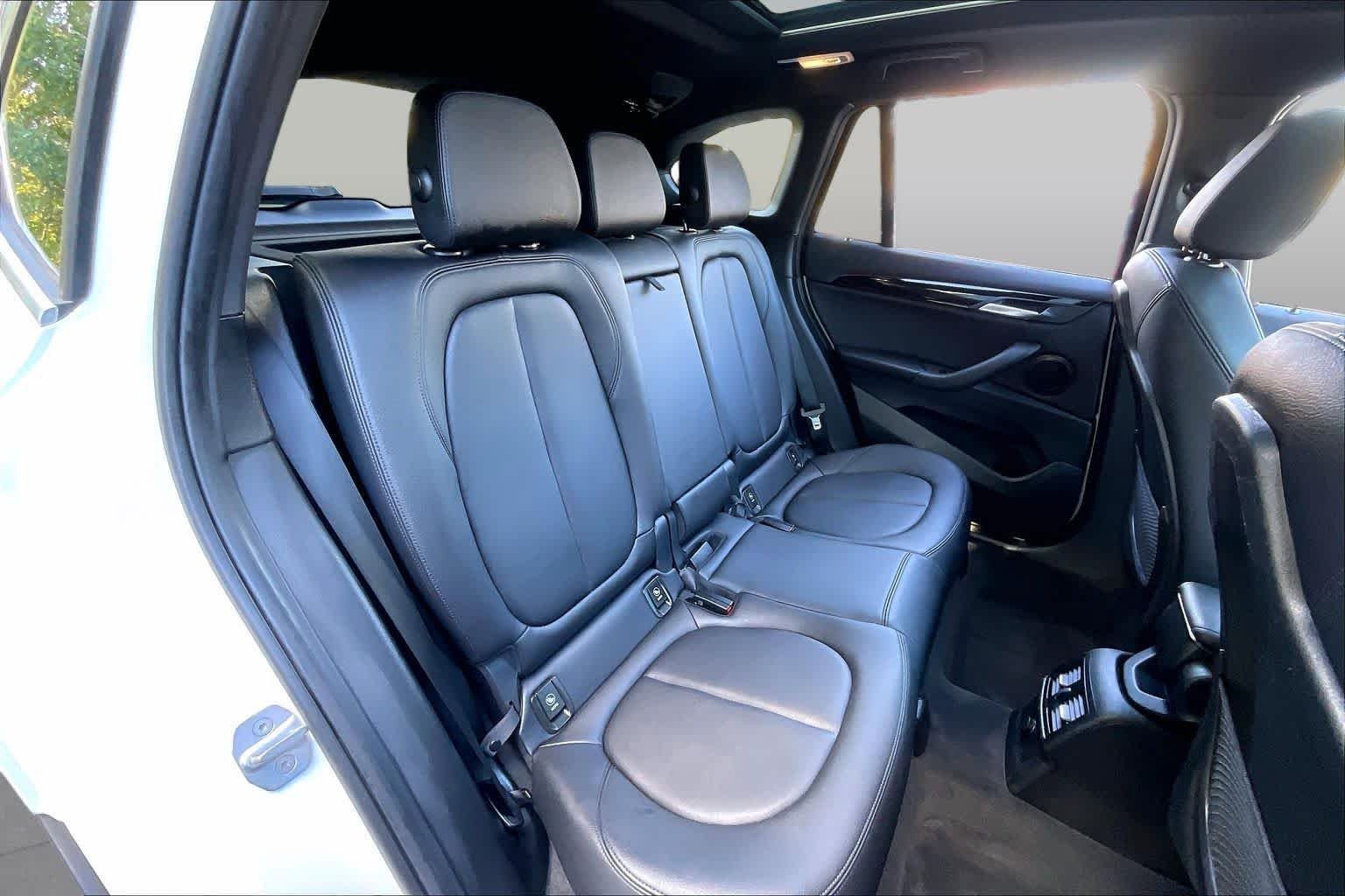 Used 2018 Alpine White BMW xDrive28i image 19