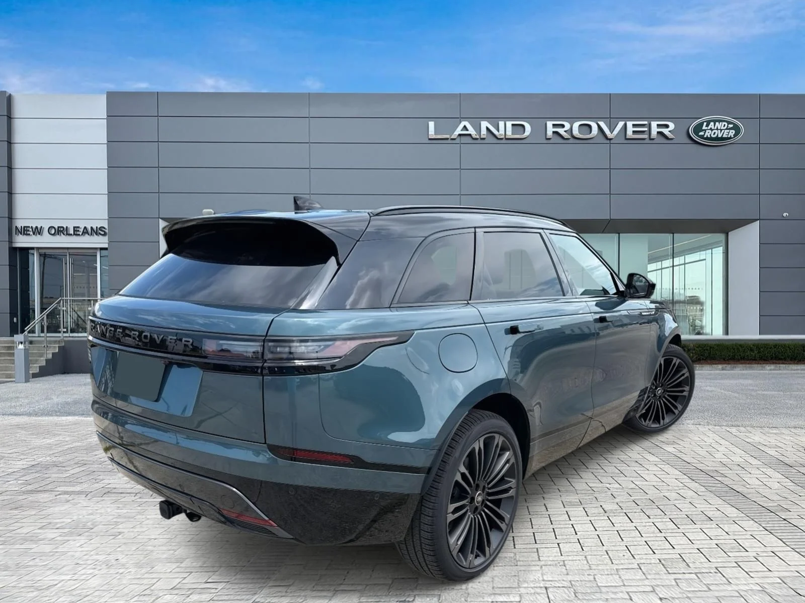 New 2026 Giola Green Land Rover Dynamic SE image 5