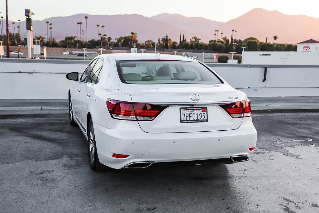 Used 2016 White Pearl Lexus 460 image 7