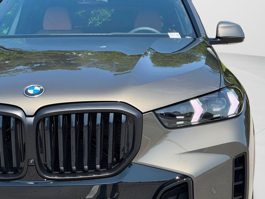 New 2026 Manhattan Green Metallic BMW xDrive40i image 26