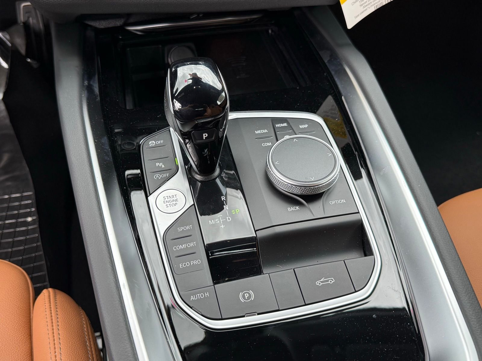 New 2026 Alpine White BMW sDrive30i image 25