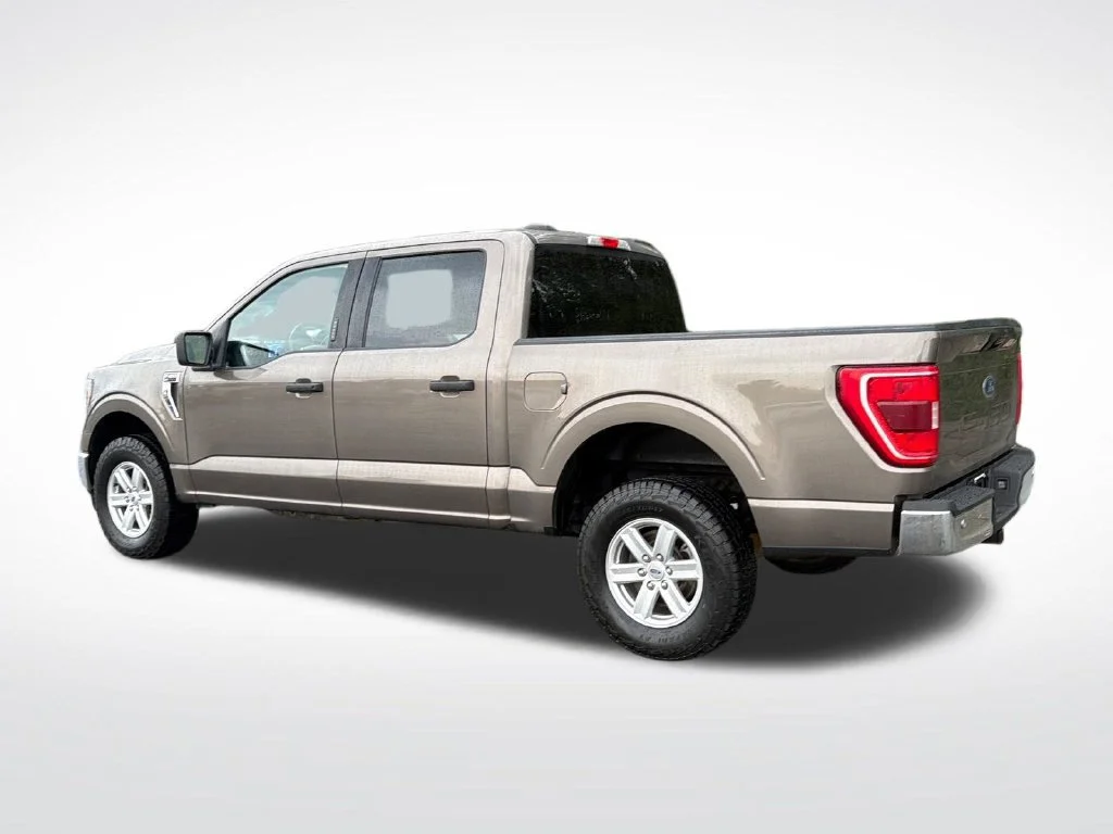 Used 2023 Gray Ford XL image 3