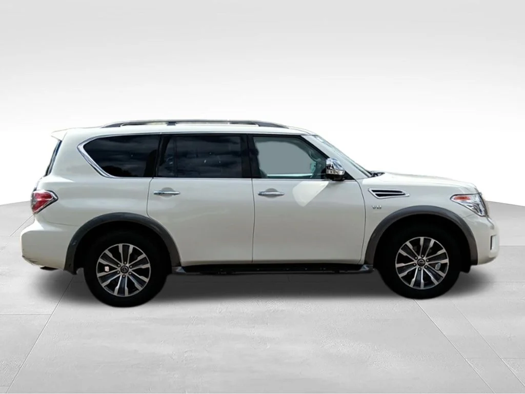 Used 2018 Pearl White Nissan SV image 9