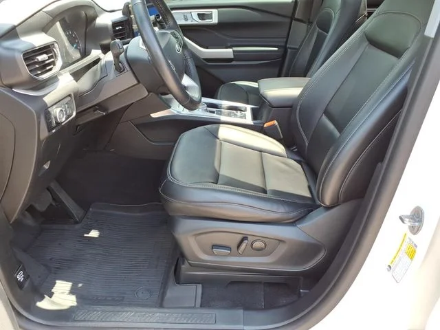 Used 2023 White Ford XLT image 21