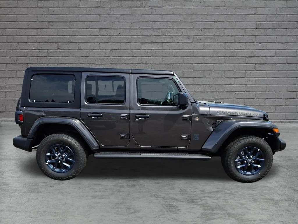 New 2026 Granite Crystal Metallic Clearcoat Jeep 85th Anniversary image 9