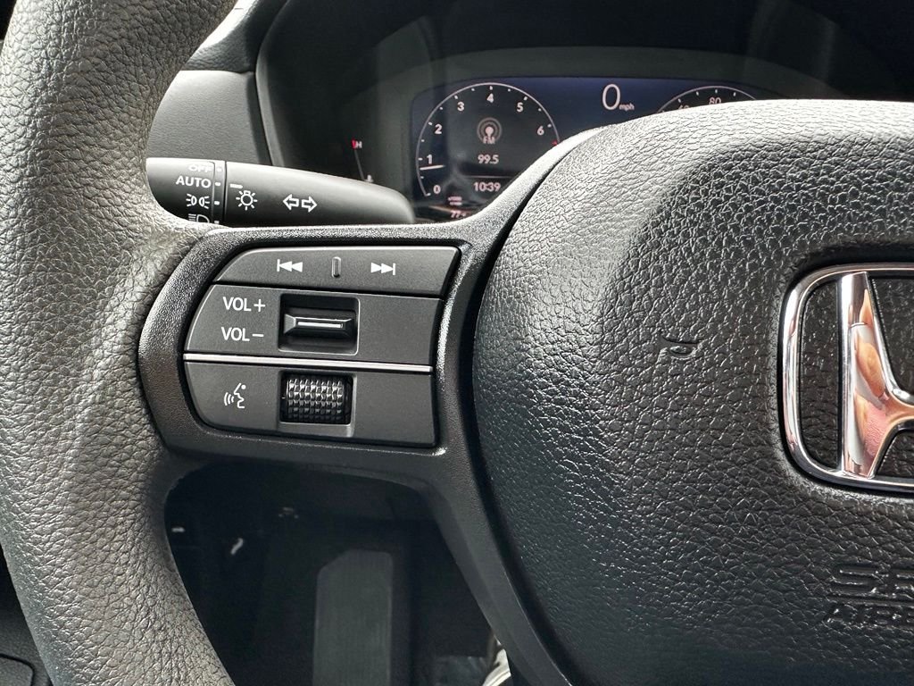 Used 2025 Gray Honda SE image 31
