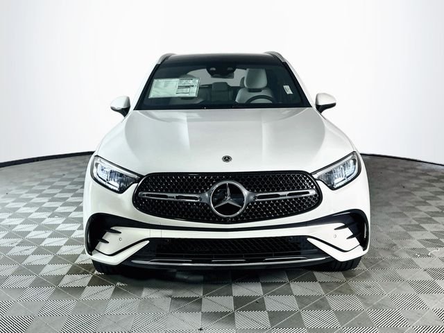 New 2027 Polar White Mercedes-Benz GLC 350e image 2