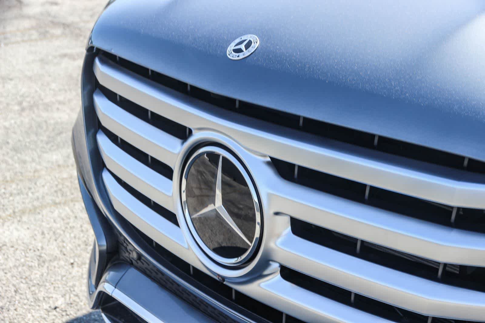 New 2026 Selenite Grey Metallic Mercedes-Benz GLS 580 image 9