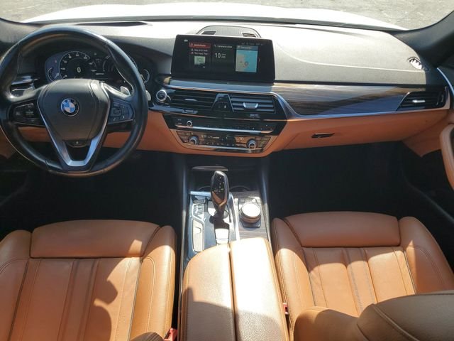 Used 2018 White BMW 530e iPerformance image 26