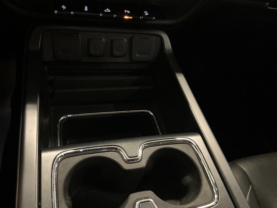 Used 2018 Black Chevrolet LTZ image 21