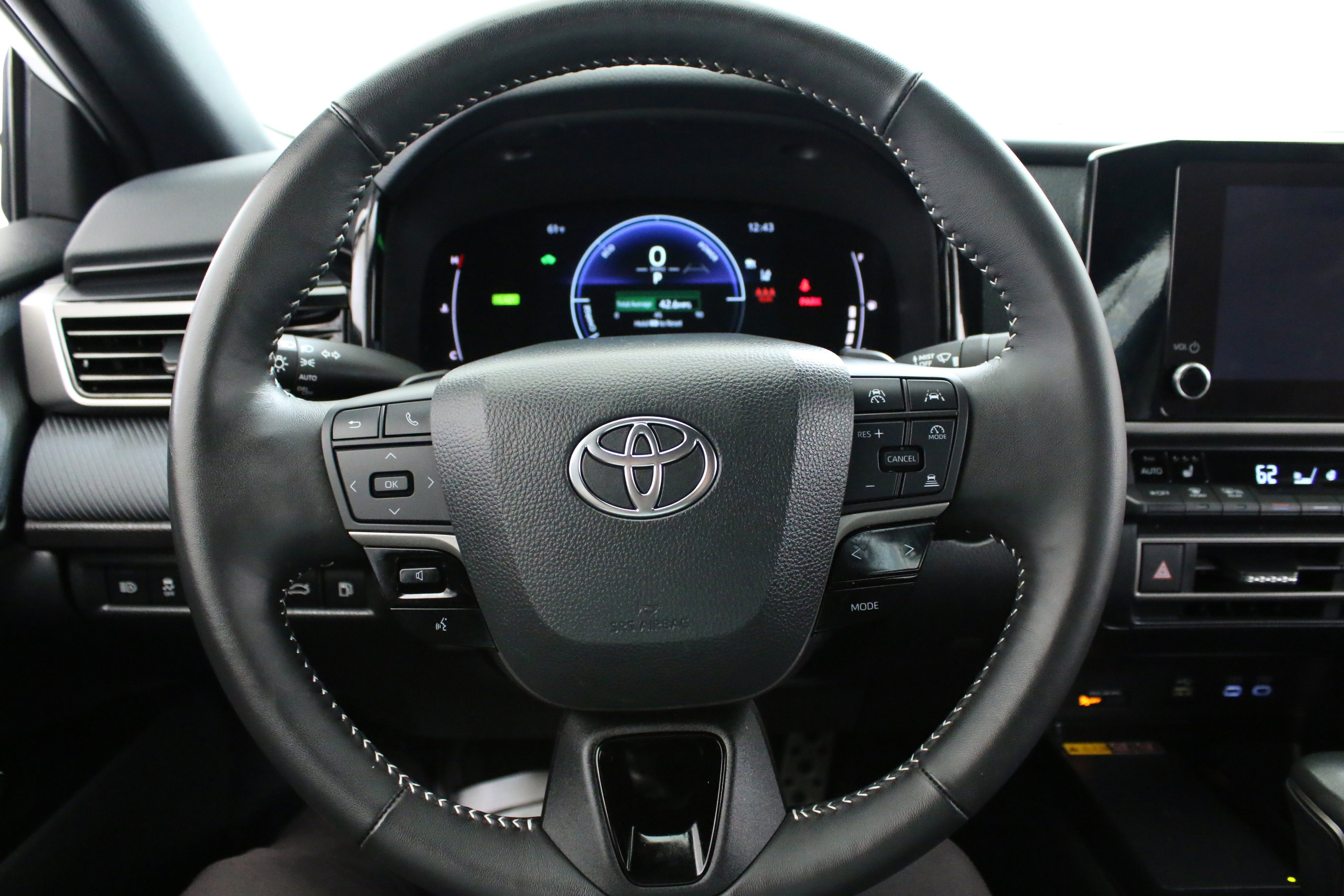 Used 2025 White Toyota SE image 12