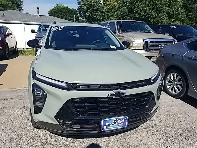 Used 2026 Cacti Green Chevrolet ACTIV image 6