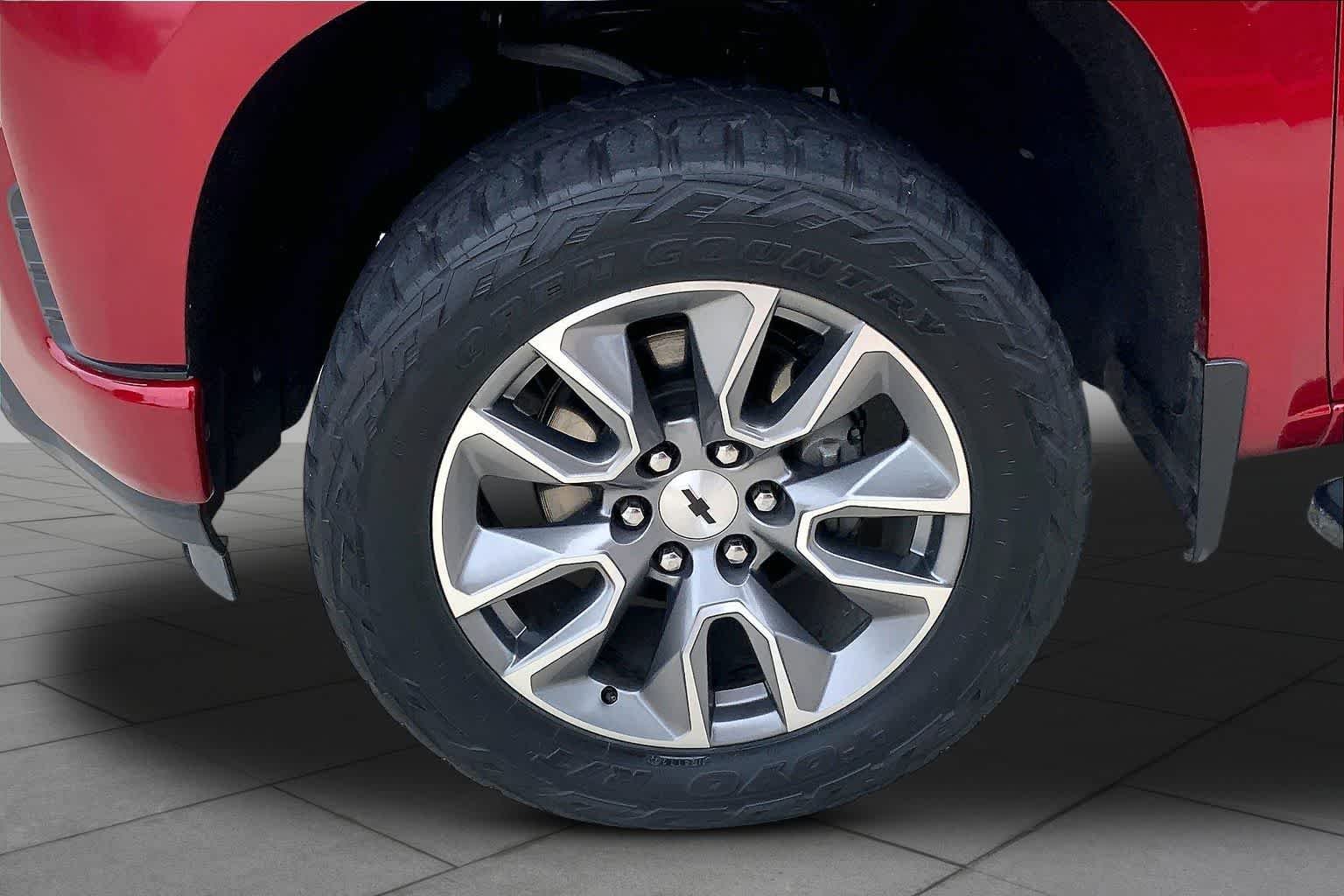Used 2021 Cherry Red Tintcoat Chevrolet RST image 11