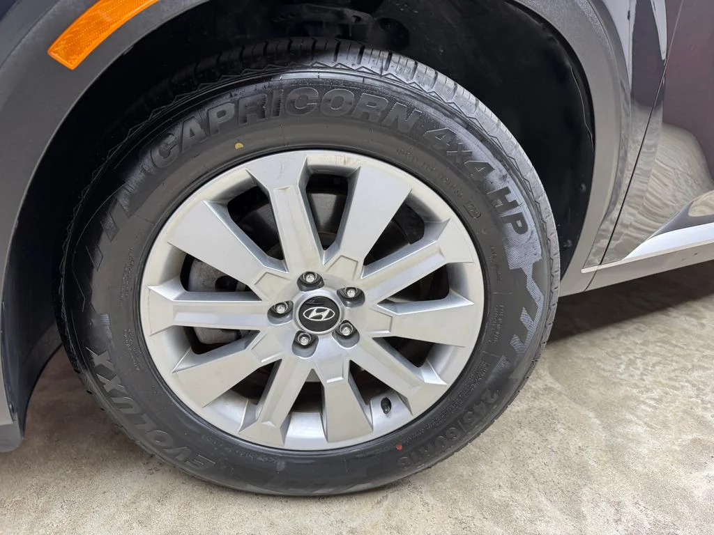 Certified Used 2025 Moonlight Hyundai SEL image 29