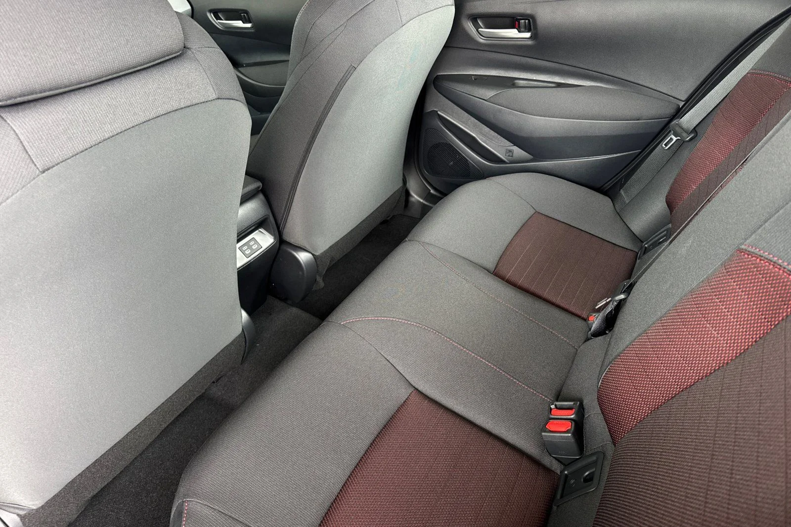 New 2026  Toyota SE image 5
