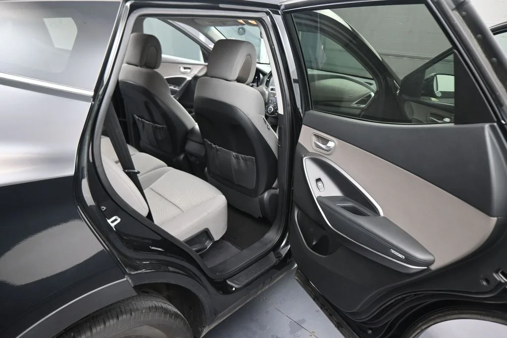 Used 2017 Black Hyundai 2.4 Base image 41