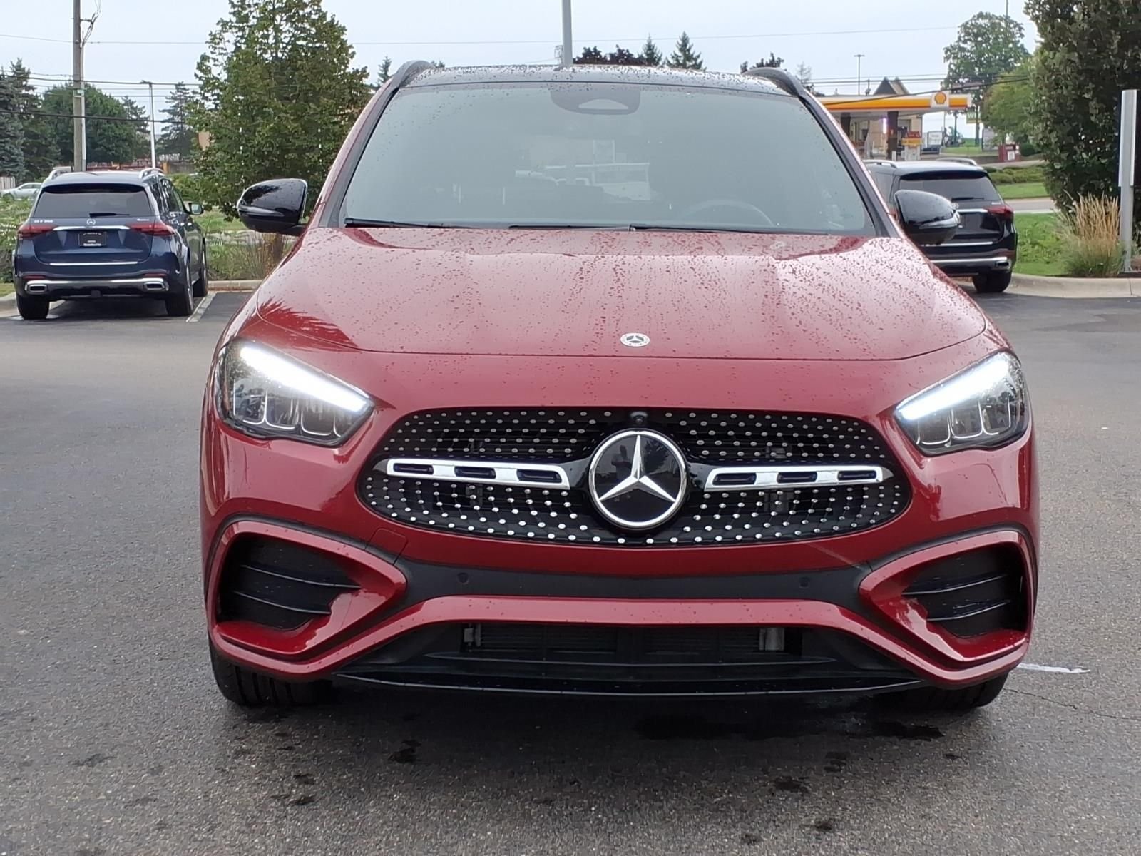 Used 2025 Red Mercedes-Benz GLA 250 image 9